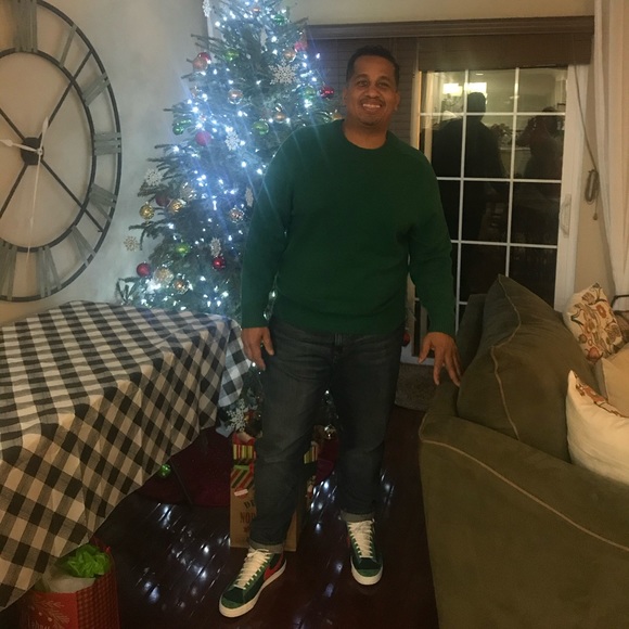 Meet your Posher, Dion - Picture 3 of 4